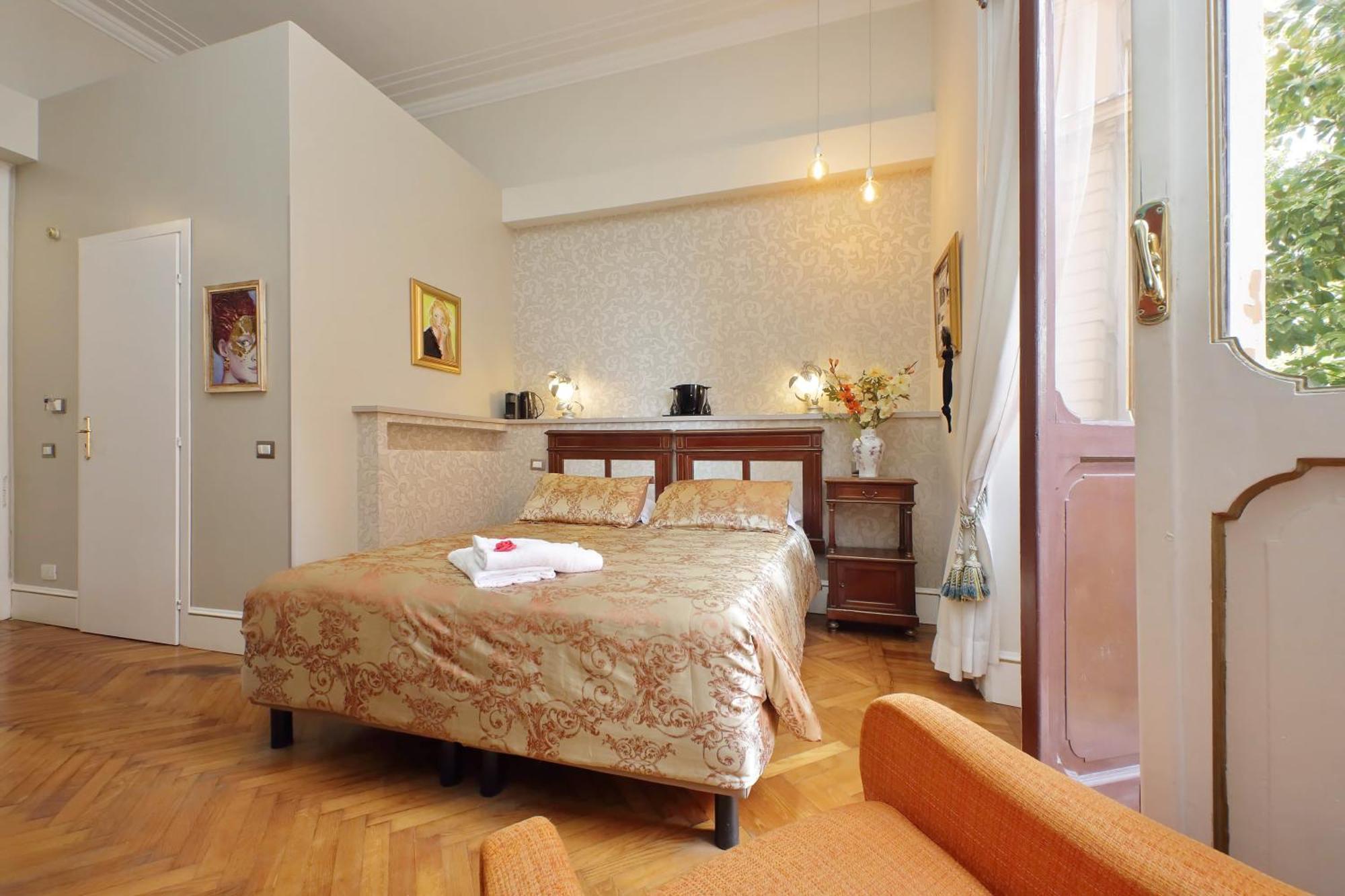 Affittacamere Domus Monamì Luxury 2*